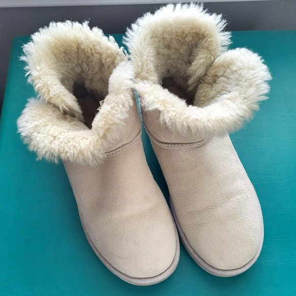 UGG Shoes - UGG Mini Bailey Button - Sand - 8